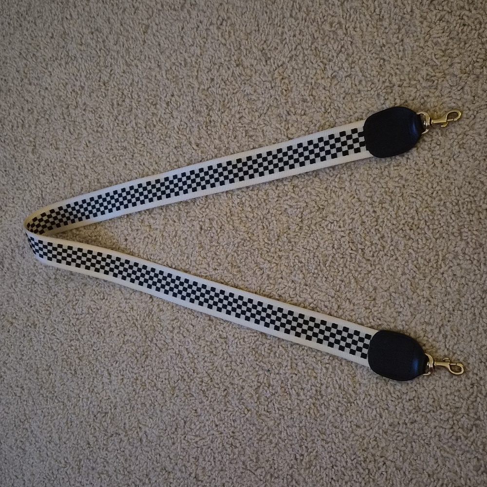 Stylish Black Checkered Strap